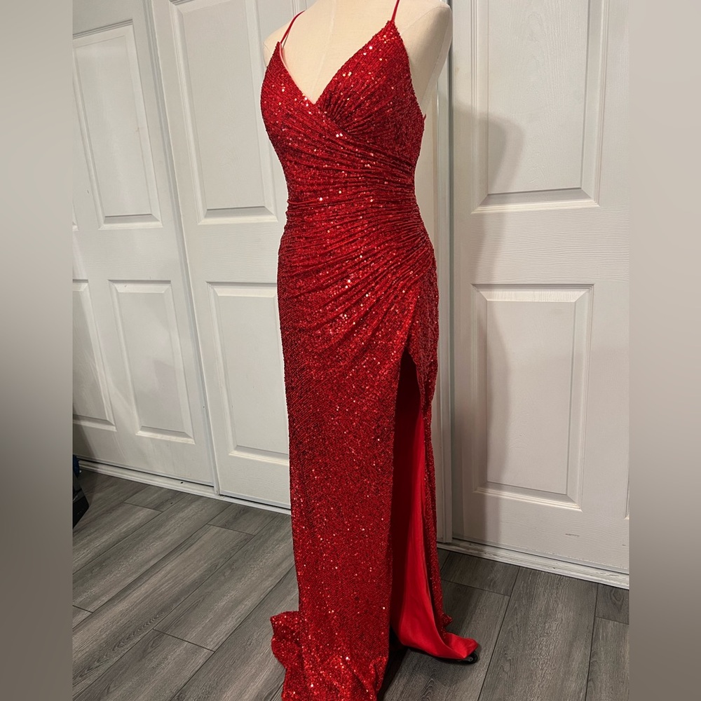 Jessica Rabbit Red Dress - Picture 15 of 15